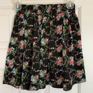 Floral mini skirt